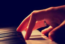 [图]帕夫洛维奇破门凯恩伤退 拜仁1-1勒沃库森.